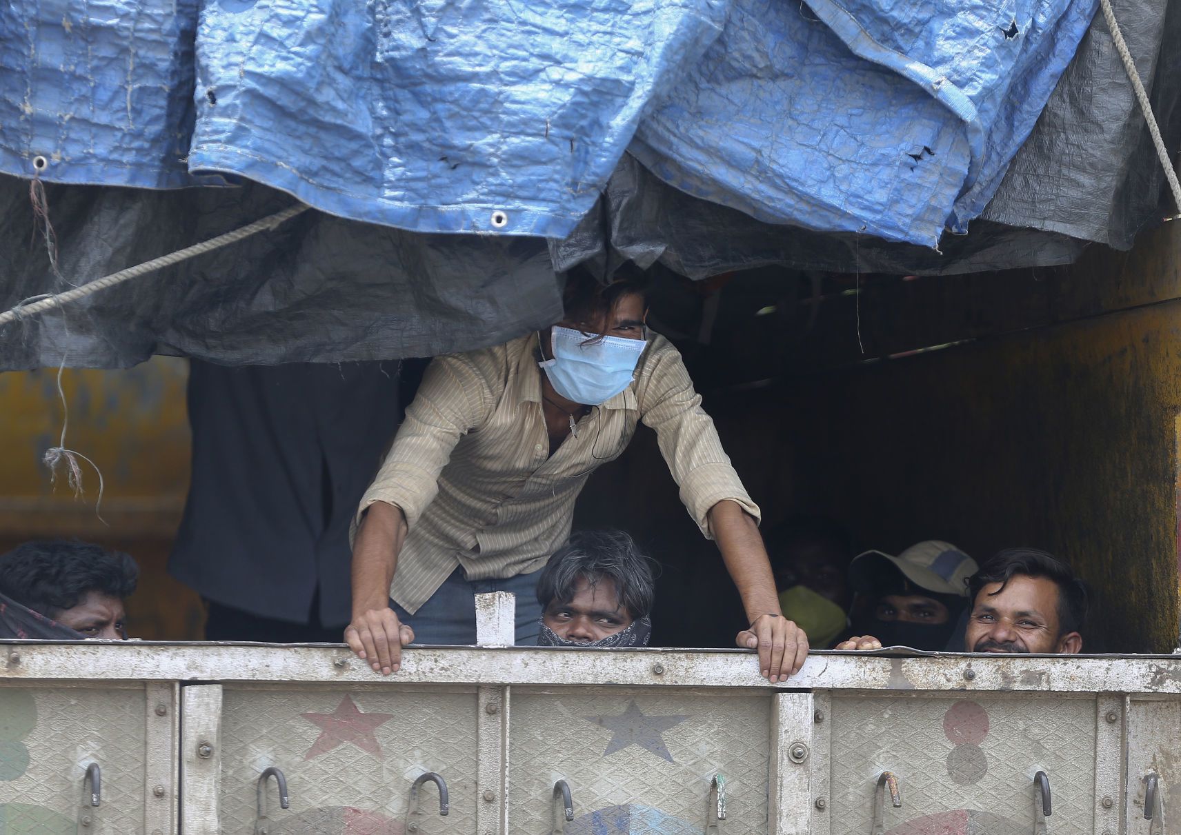 APTOPIX Virus Outbreak India